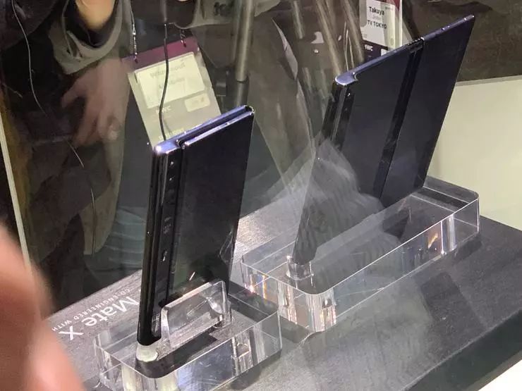 华为最新折叠屏手机matex2s,华为折叠屏matex5g版