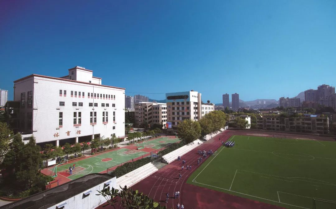 贵阳中考推荐什么资料,2021年贵阳市中考各校录取分数线