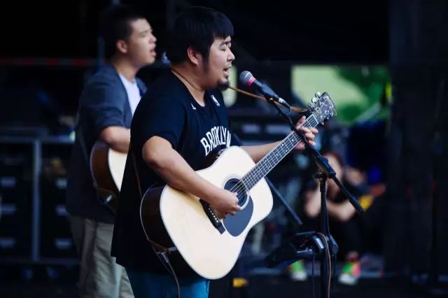 听一首民谣说一个故事,听一首民谣如同听一个故事