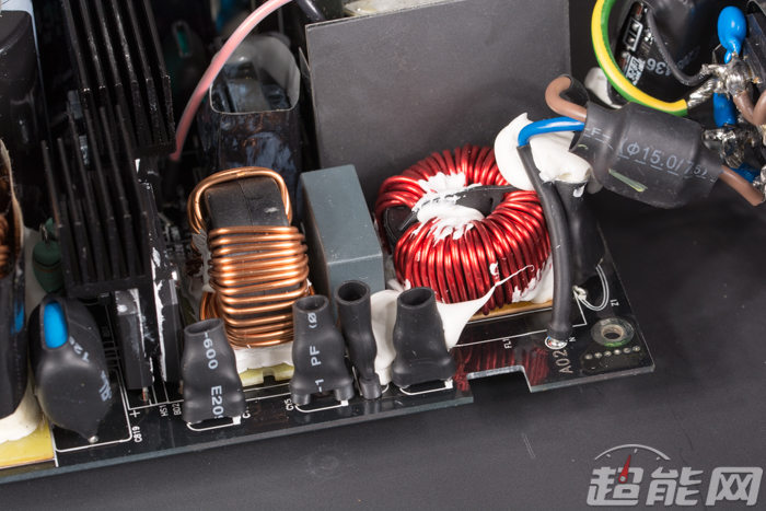 酷冷至尊电源v550,酷冷至尊v650wsfx电源