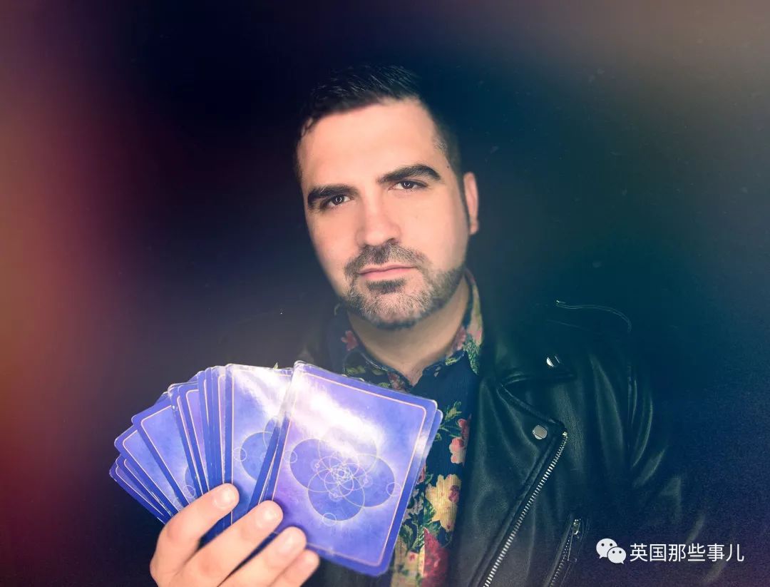 灵媒真的灵到看脸知人生？他们专门设局钓鱼揭露灵媒，也是666……