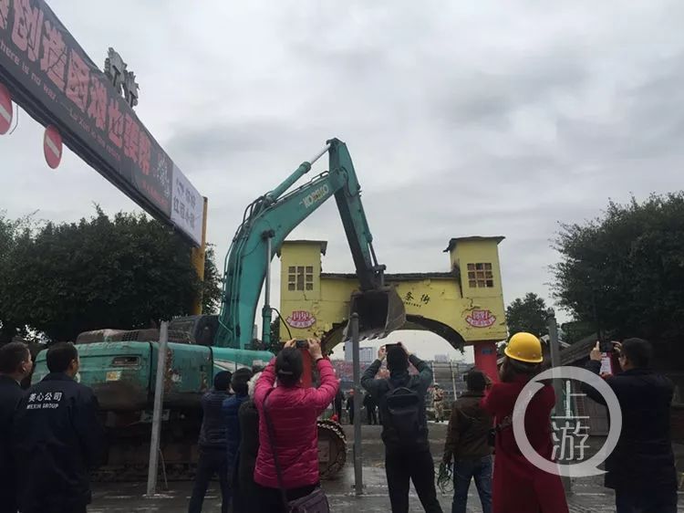 “乱吼一条街”开拆,洋人街正式开始“搬家”