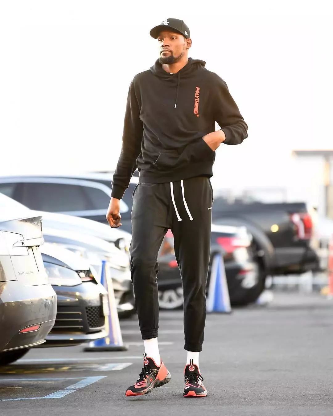 今日球鞋上脚一览aj11,耐克和lpl联名的鞋