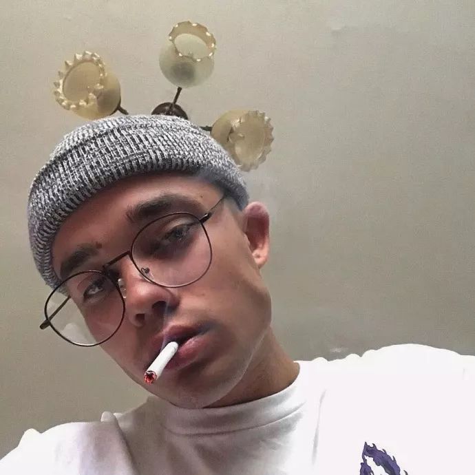 拥有AJ、Yeezy、锡纸烫、大波浪，你进“渣”圈了吗？