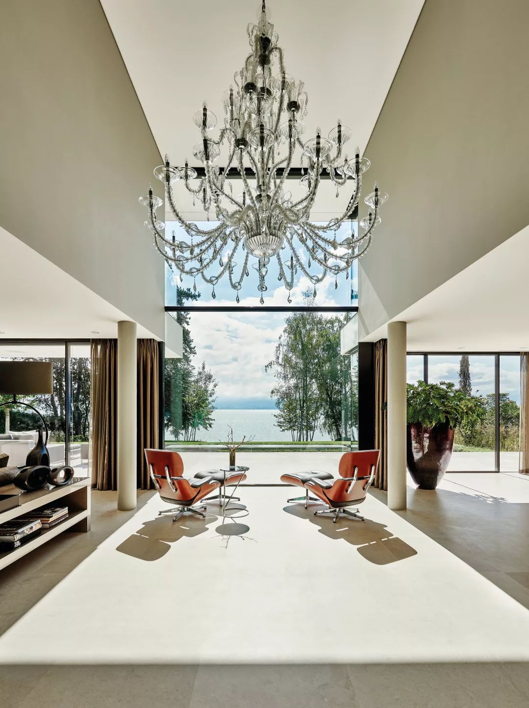 品牌∣大牌联手AndrewMartin获奖设计师EricKuster联合优艺时尚推出高端家居系列