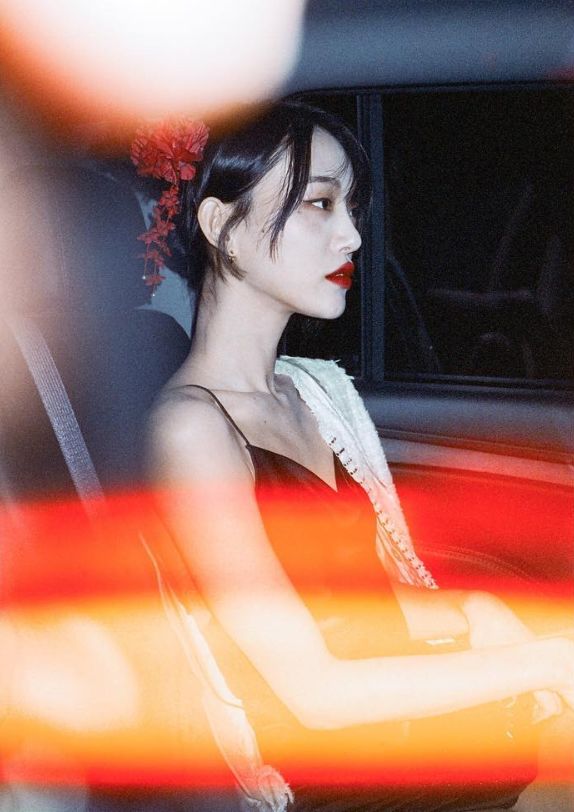 韩国最受争议的超模来了,谁说平胸不性感?