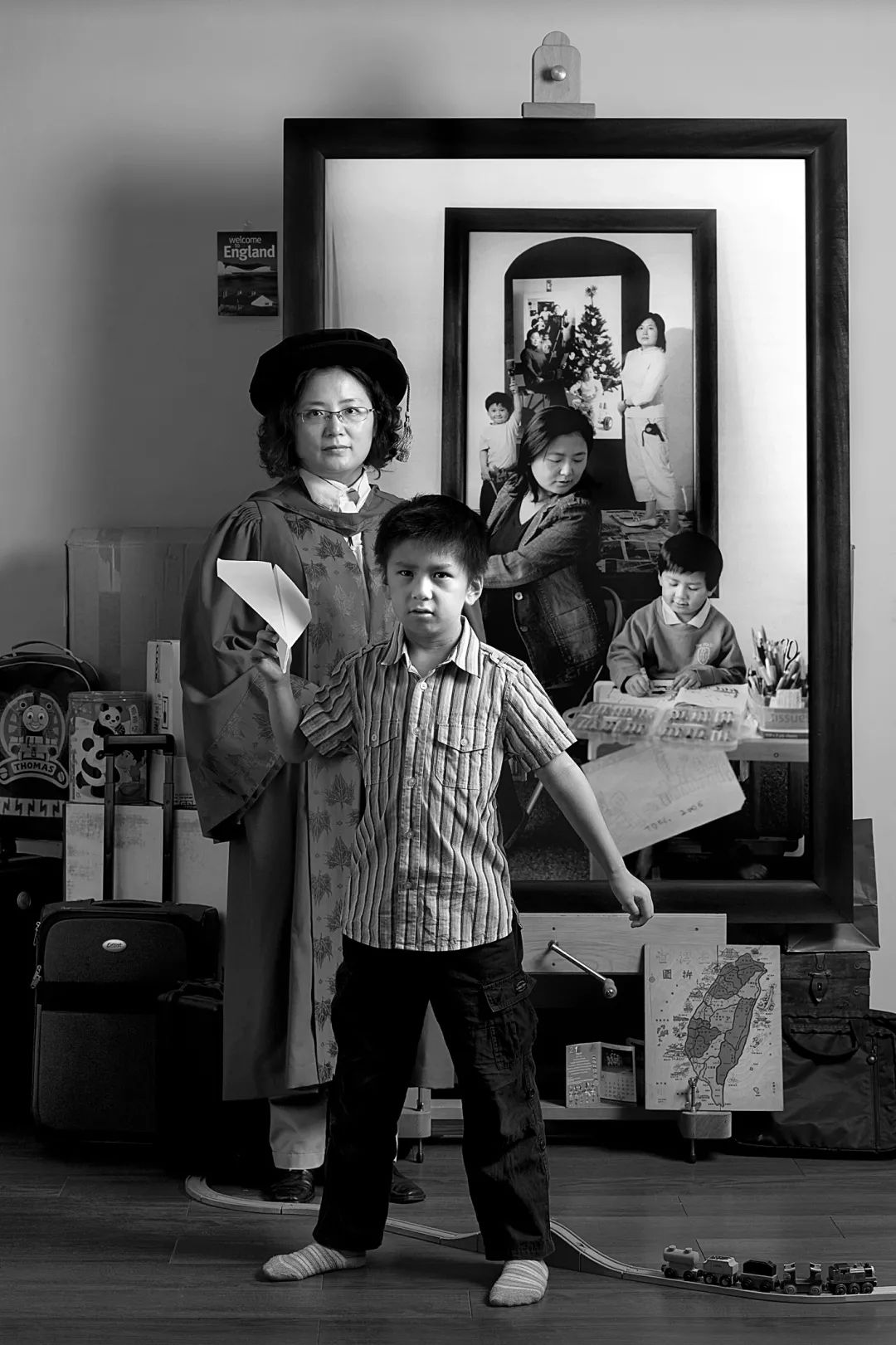 母子合影二十年前和二十年后,世界上最难见的母子图片