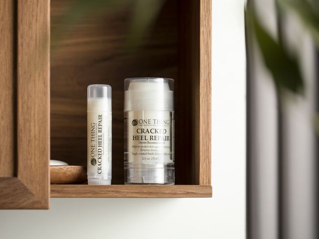 干裂的脚后跟图,干裂的脚后跟