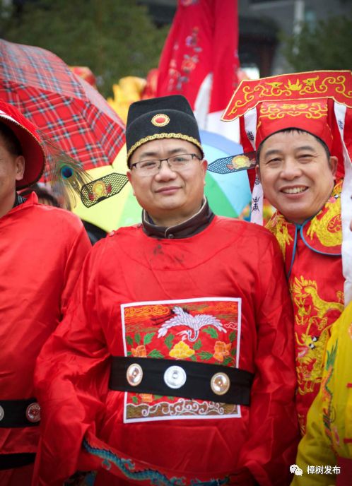 一位临江游子的故乡情：烟雨临江