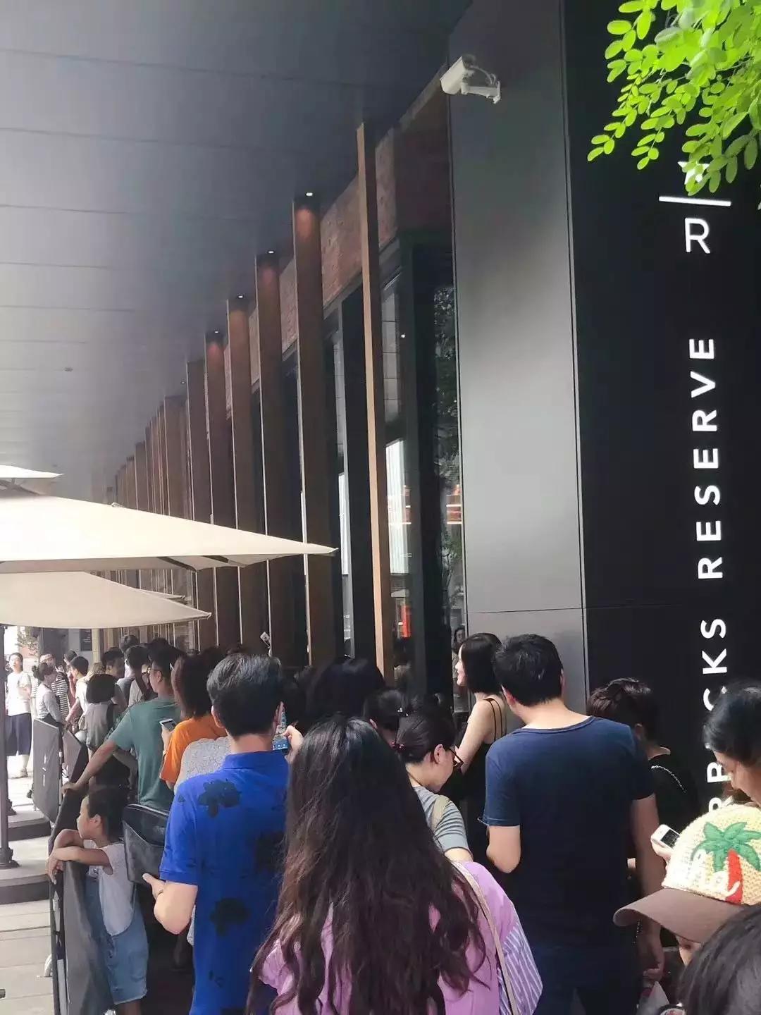 星巴克猫爪杯事件营销策略,星巴克猫爪杯饥饿营销优劣势分析