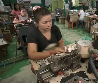 羽毛球是用什么毛来做的,羽毛球一般是什么羽毛做的