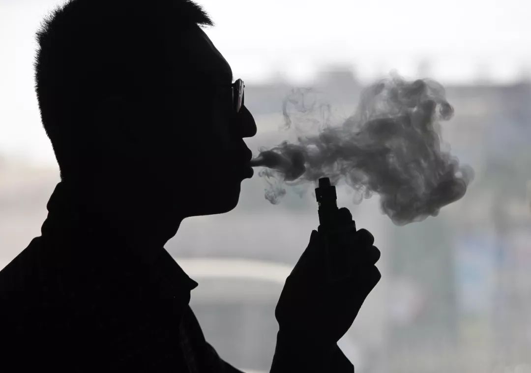 看好你家孩子,*子烟电**正在诱惑他们上瘾