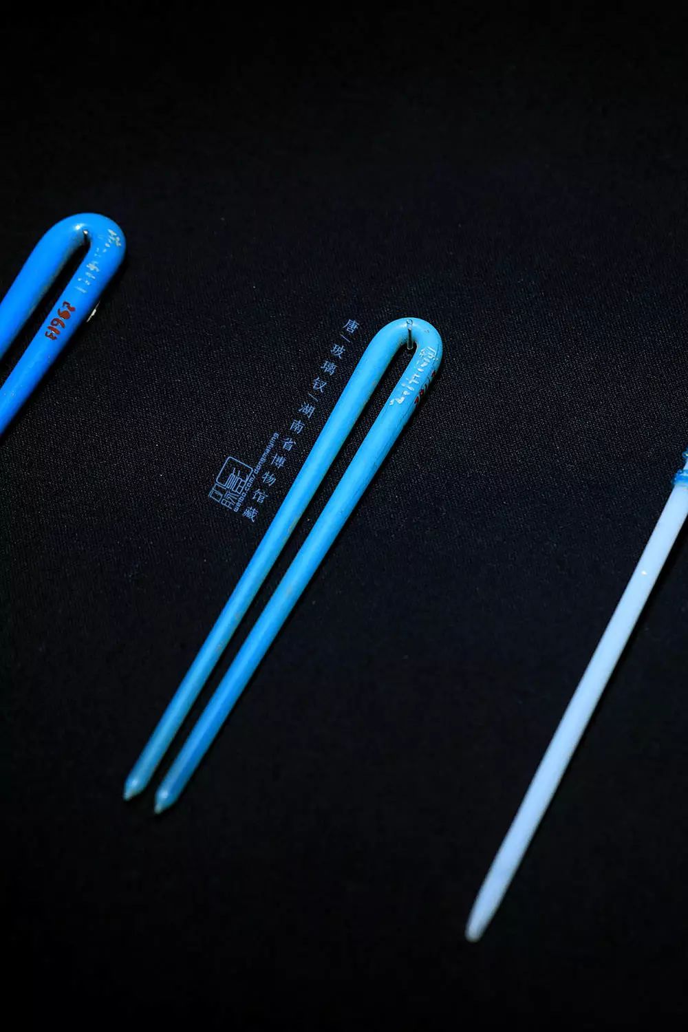 玻璃渣里找糖的视频,玻璃渣里找糖吃真诚才是必杀技