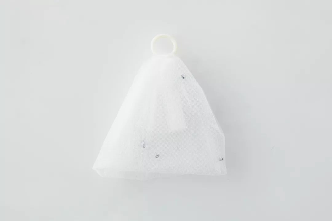 用了几年的火山泥一洗白,用火山泥洗澡