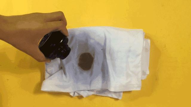 为什么全世界女明星都在穿这件白T？永不发黄，显瘦十斤，国际一线大牌*用御**工厂出品的白T，谁见谁动心！