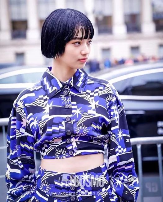 时髦办|穿上昊然弟弟的方领白衬衫，我有初恋的感觉