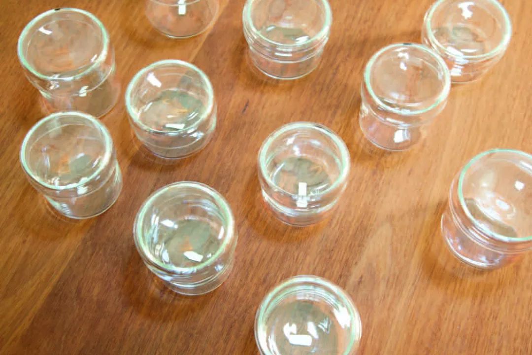 文艺中年的开店指南：小、可、爱