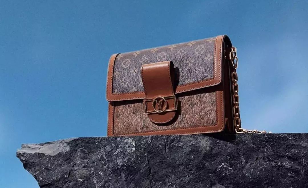 最近有款特别火的包,今年最火的包