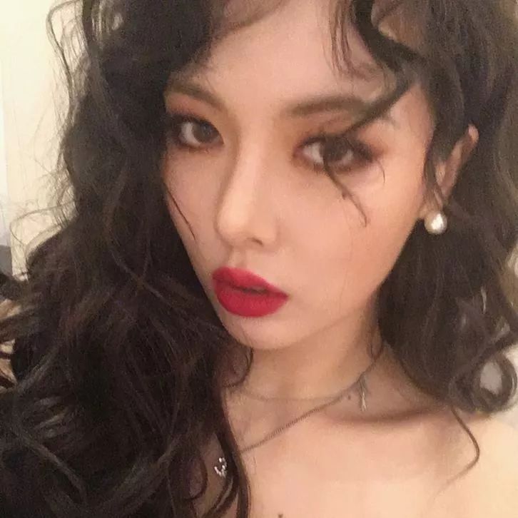 泫雅衣着,泫雅衣服怎么搭配