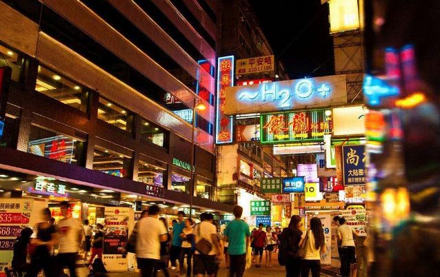 代购15000元被判刑,男子走私名表罚款180万