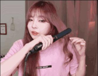 泫雅孔雪儿关晓彤,关晓彤和泫雅撞衫