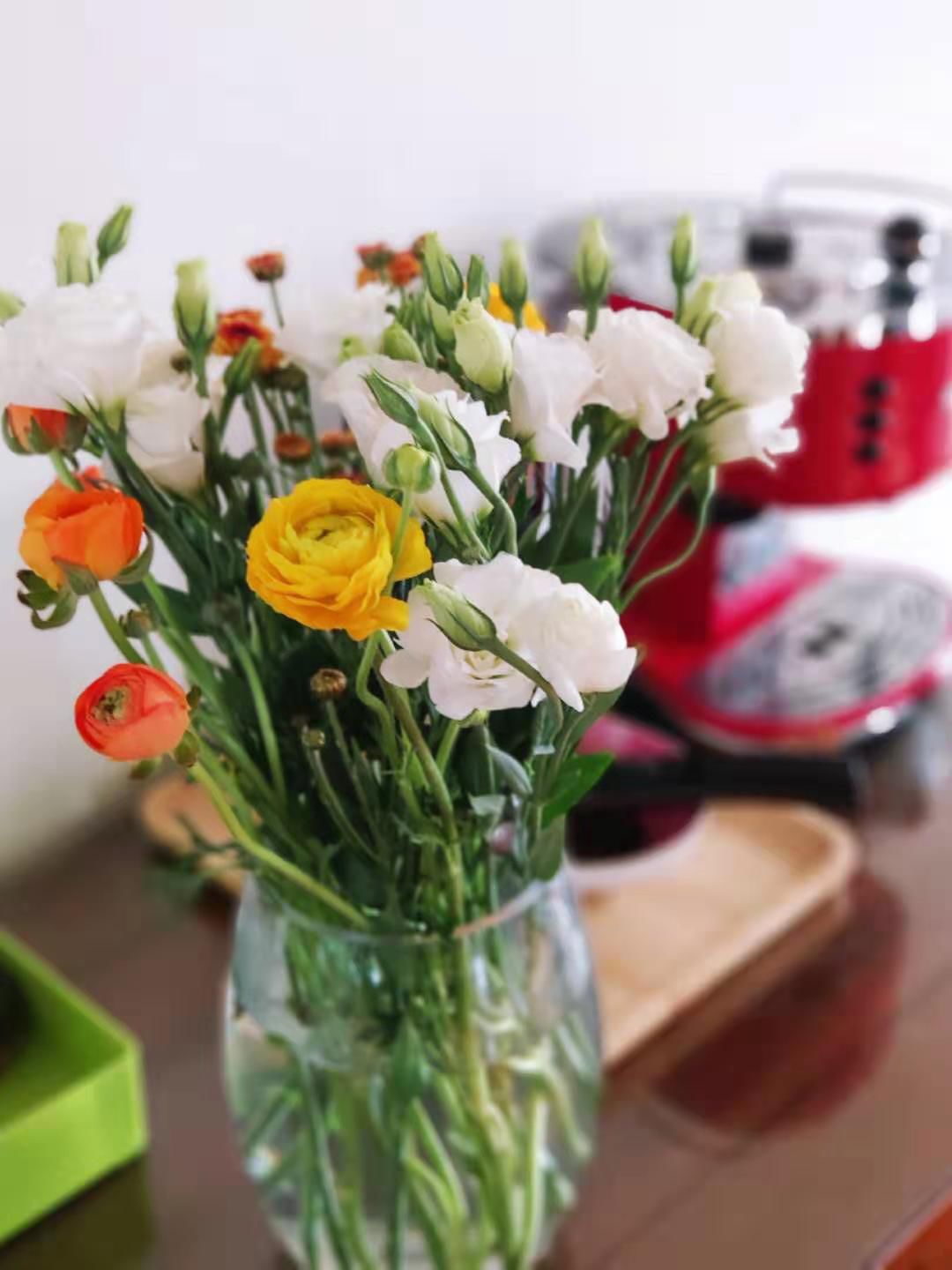 松江花友组了个价格美丽的鲜花团，还想找个靠谱提货点