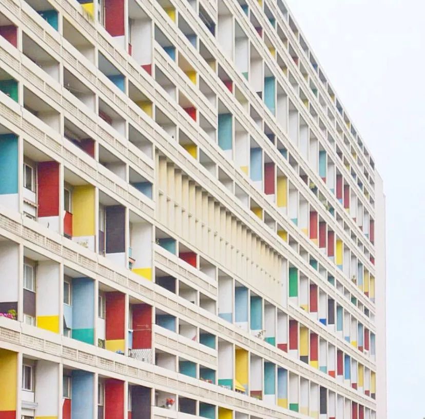 柏林展示身材,柏林很穷吗