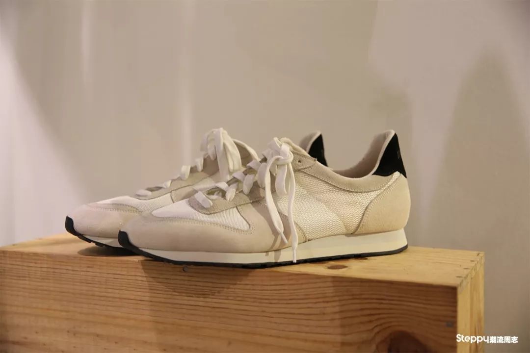 匡威联名川久保玲鞋,匡威川久保玲联名是经典还是1970s