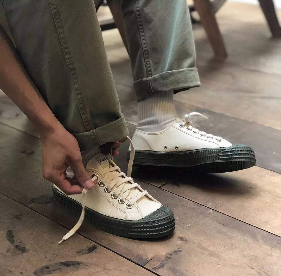 匡威联名川久保玲鞋,匡威川久保玲联名是经典还是1970s