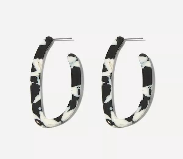 豹纹OUT，下一个C位印花轮到奶牛纹上场！