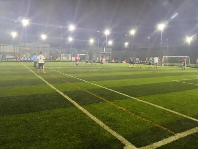 武汉新建足球场,武汉市留言板有效吗