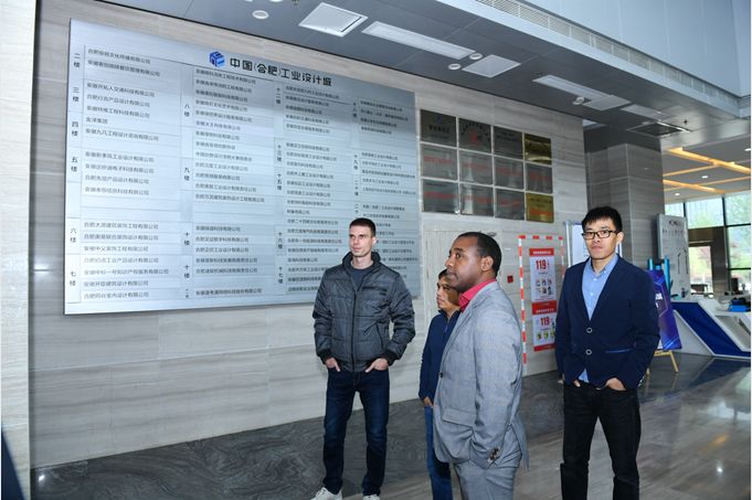 外国人评价蜀马赛道 (2019蜀马赛道展示)