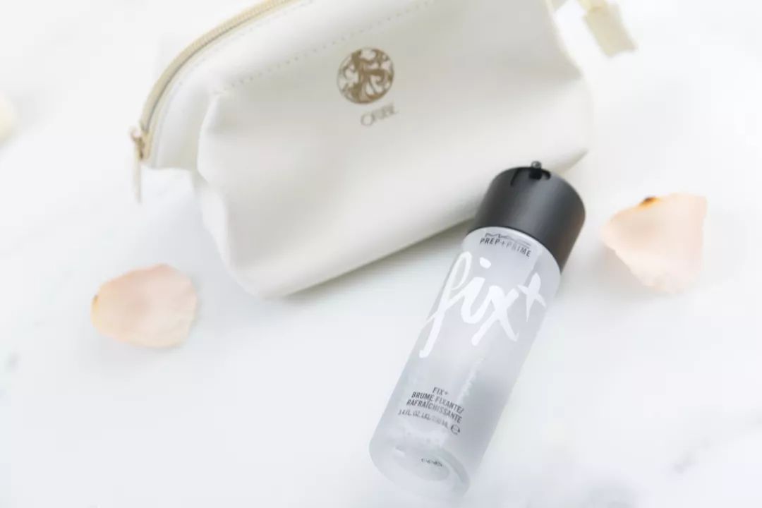 为什么有的人化妆一点瑕疵都没有,为什么有的人化妆反倒难看了