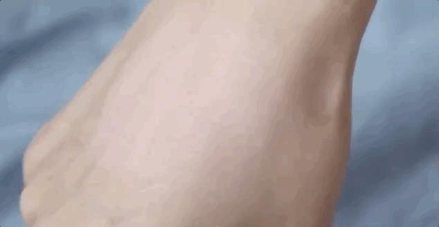 讲干货|软妹or御姐？一块腮红切换妆面风格，做春天最靓的小姐姐～