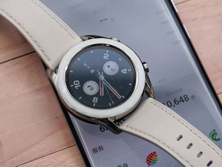 华为huaweiwatchgtrunner,华为手表watchgt雅致白测评
