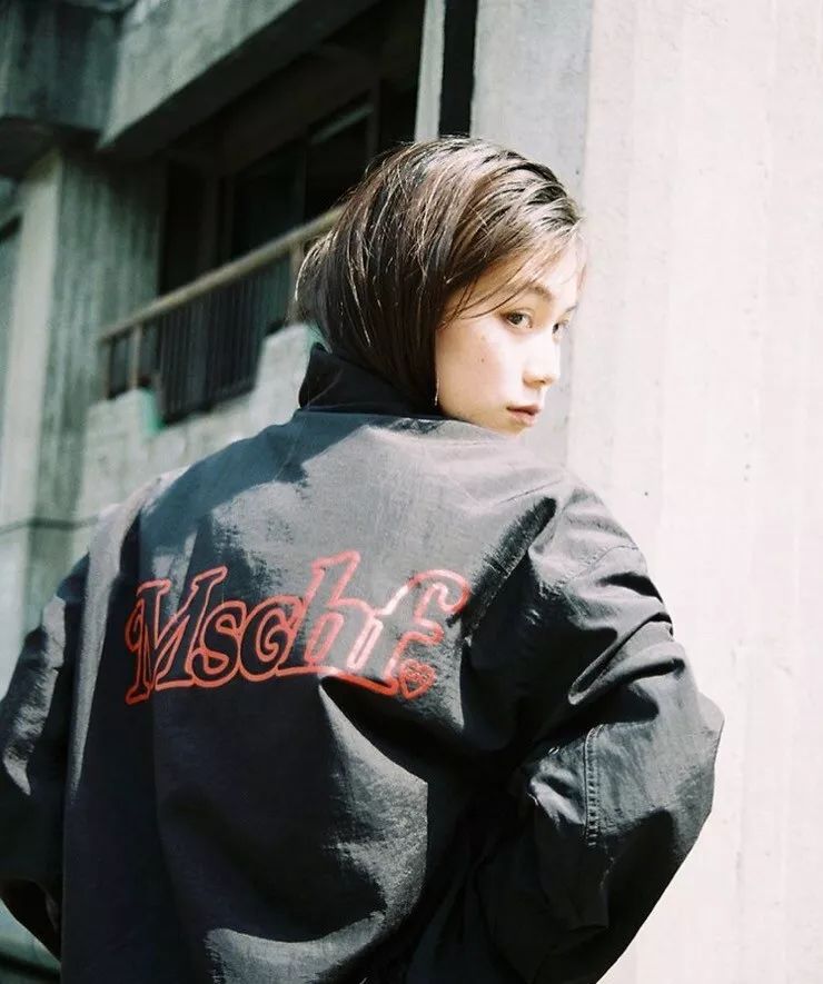 寻觅一些韩国服饰品牌换换口味？那我们不如从球鞋入手吧~