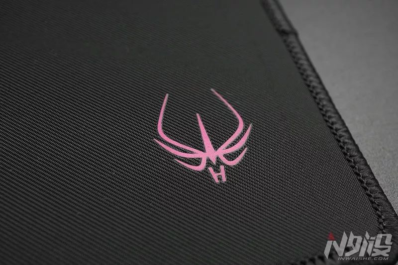 大牌游戏鼠标测评,火线竞技铝制金属游戏鼠标垫