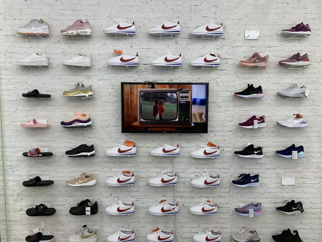 泰国最大球鞋店,泰国曼谷球鞋实体店