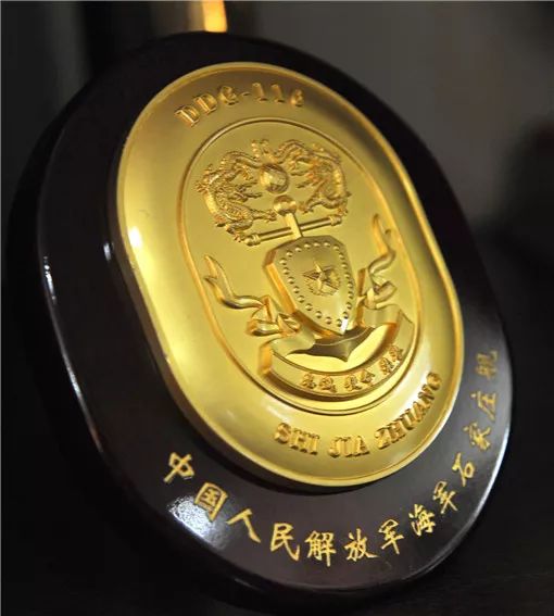 海军战舰舰徽图片,真正的军舰舰徽