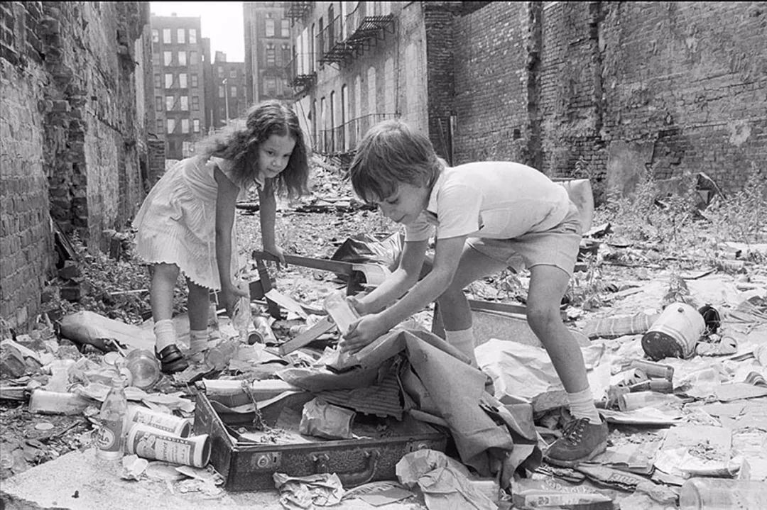 玛莎·库伯（MarthaCooper）半个世纪遍布全球用镜头记录街头艺术