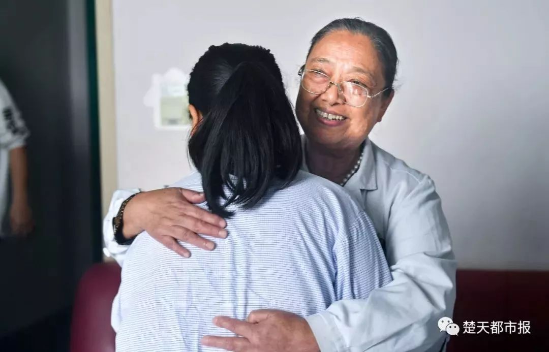 世界罕见！14岁时发现自己是石女，23岁时她竟自然受孕产子！