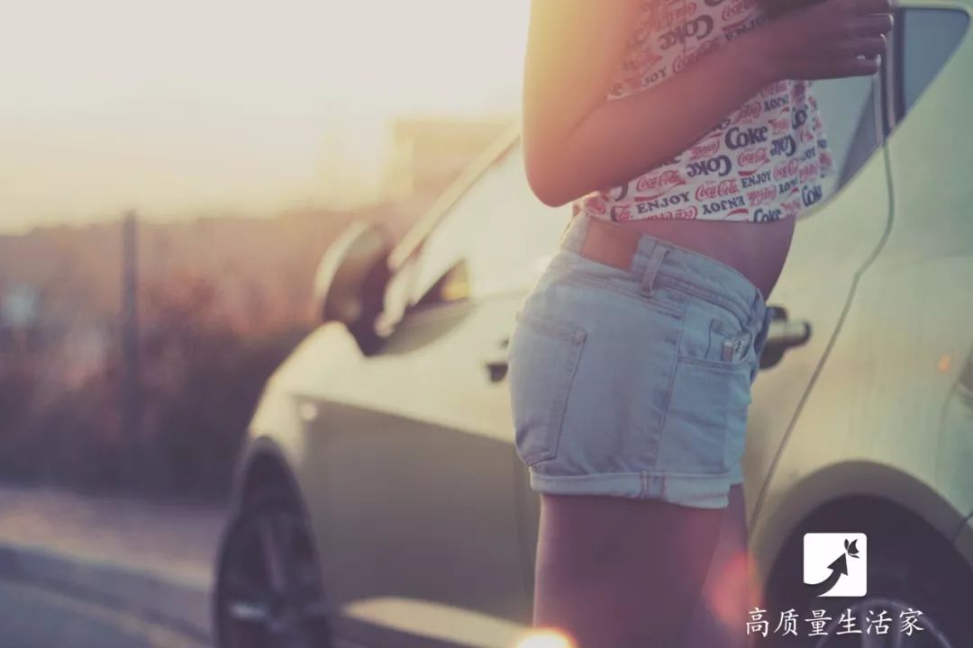 颈肩腰腿膝盖疼的有效秘方,脖子痛腰痛膝盖痛一个动作止痛