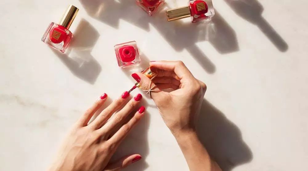 BoF美容周报|剥离自拍手机和美妆垂直电商业务的美图，这回还要做洁面仪？