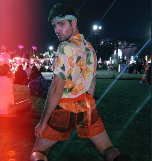 据说美国最骚的仔们都来这片沙漠里开趴