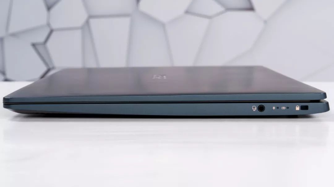 聊一款屏幕全能的轻薄笔记本,聊一款精致奢侈的大屏笔记本