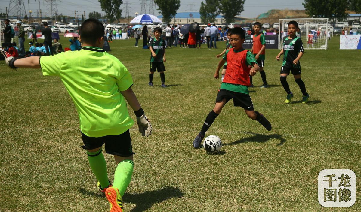 2019北京市级社会足球活动第5届“爱踢客”杯国际足球邀请赛举行