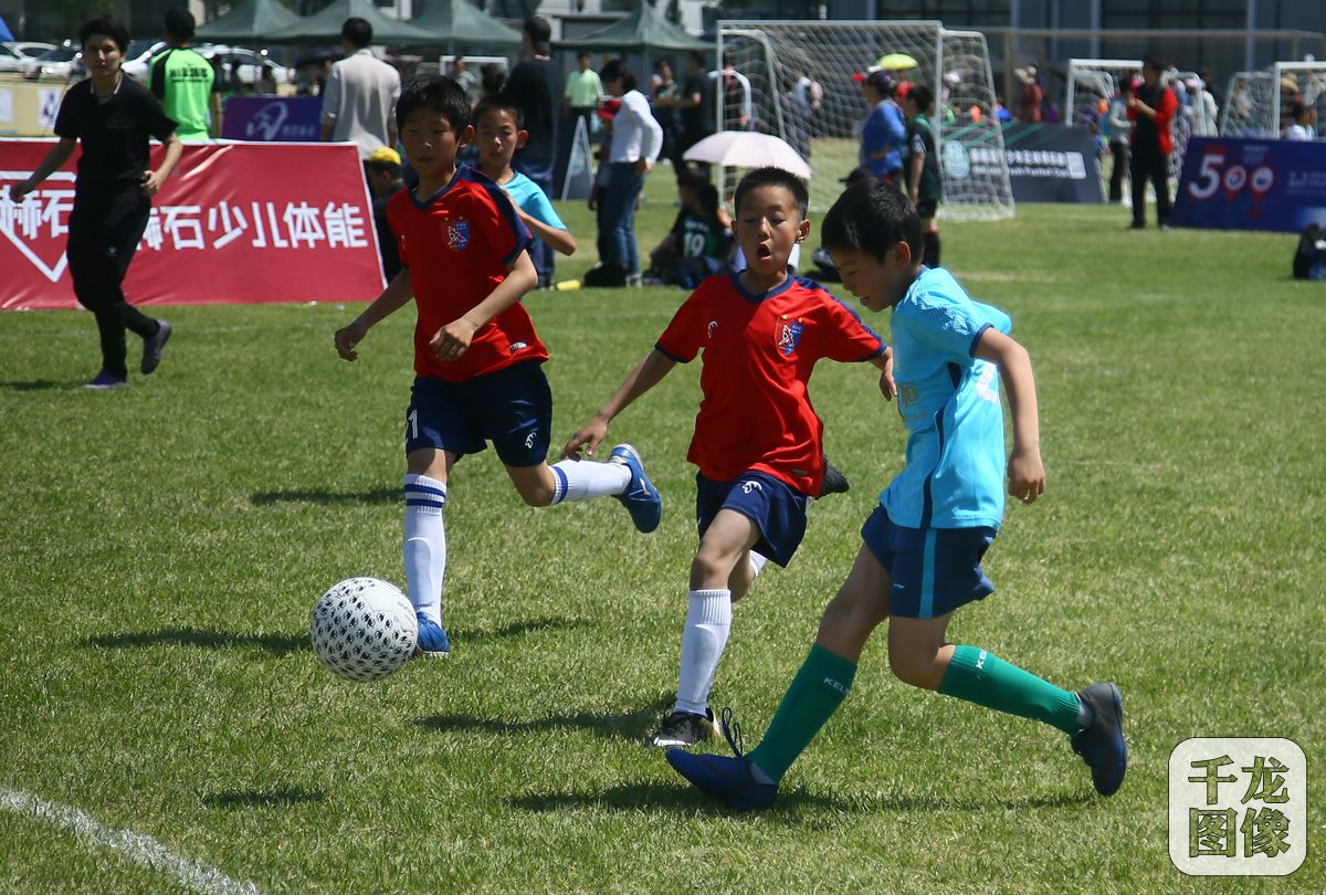 2019北京市级社会足球活动第5届“爱踢客”杯国际足球邀请赛举行