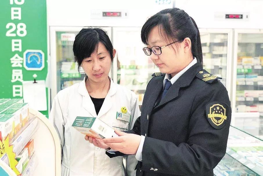 在药监岗位上挥洒青春的年轻人,五四青年和医务工作者