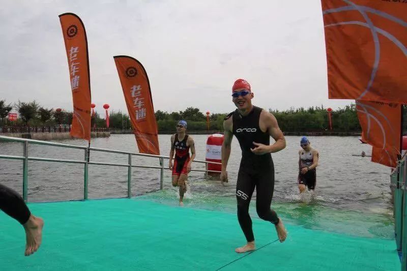 成都特警夜巡,成都特警最新消息