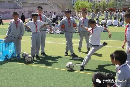 阳光少年展风采,运动场上秀技能
